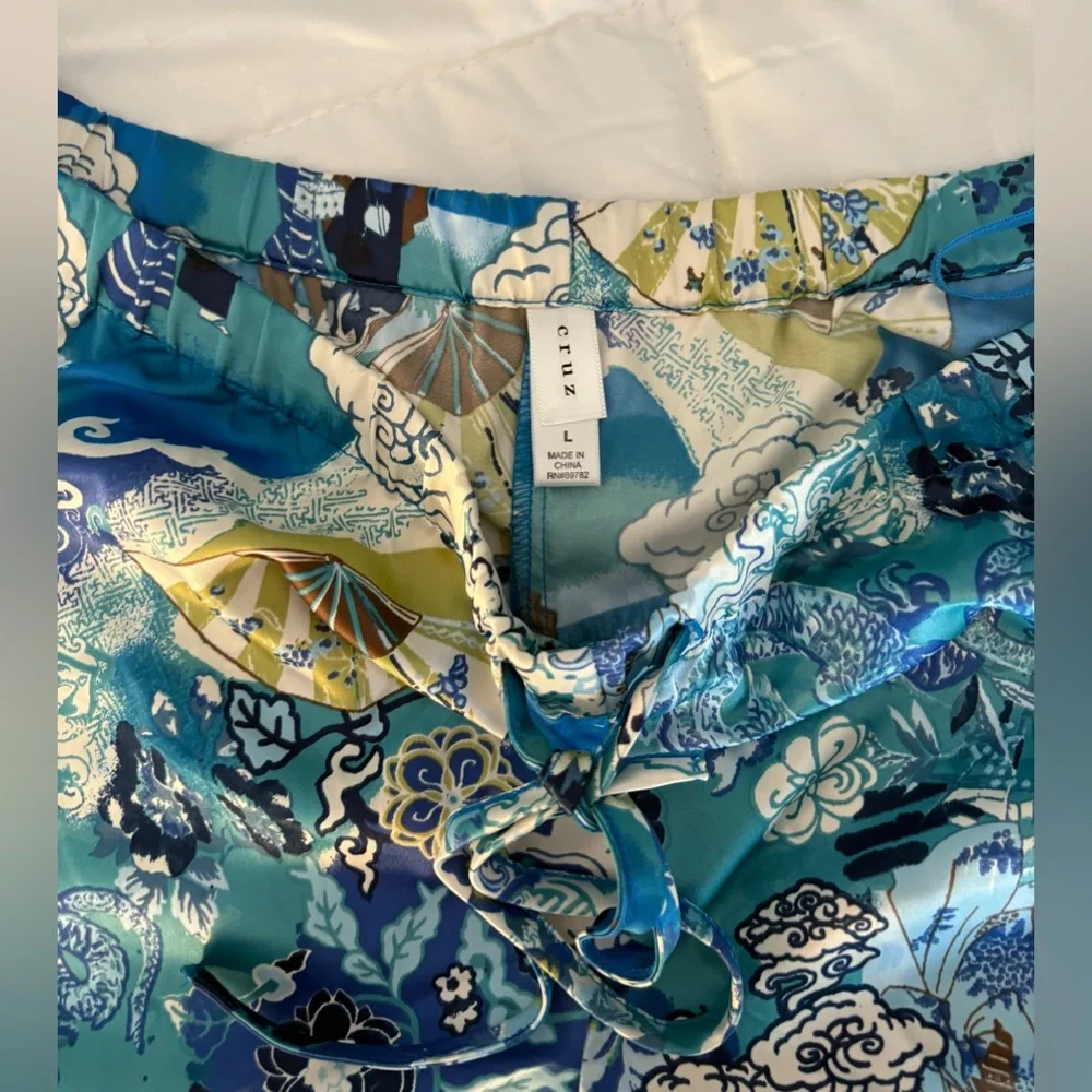 Cruz Large Pajama Set - Picture 7 of 8